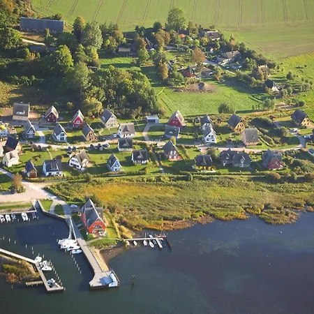 Holiday home Doppelhaushaelfte Breetzer Boddentraum Im Hafendorf